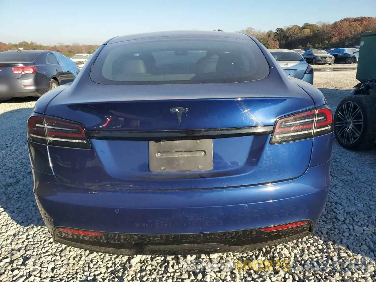 6 Photograph of a damaged car 5YJSA1E59NF493119 TESLA MODEL S 2022