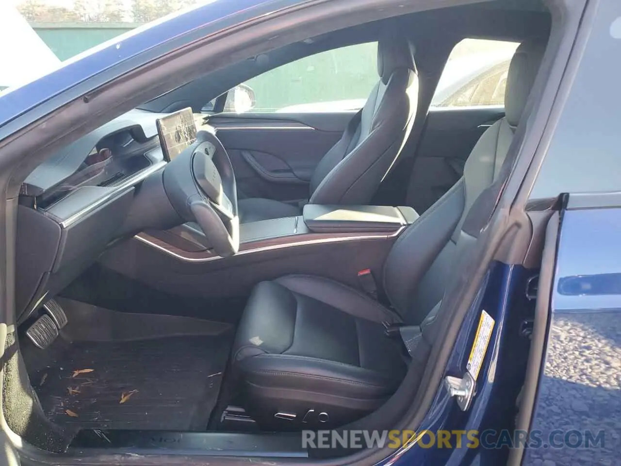 7 Photograph of a damaged car 5YJSA1E59NF493119 TESLA MODEL S 2022