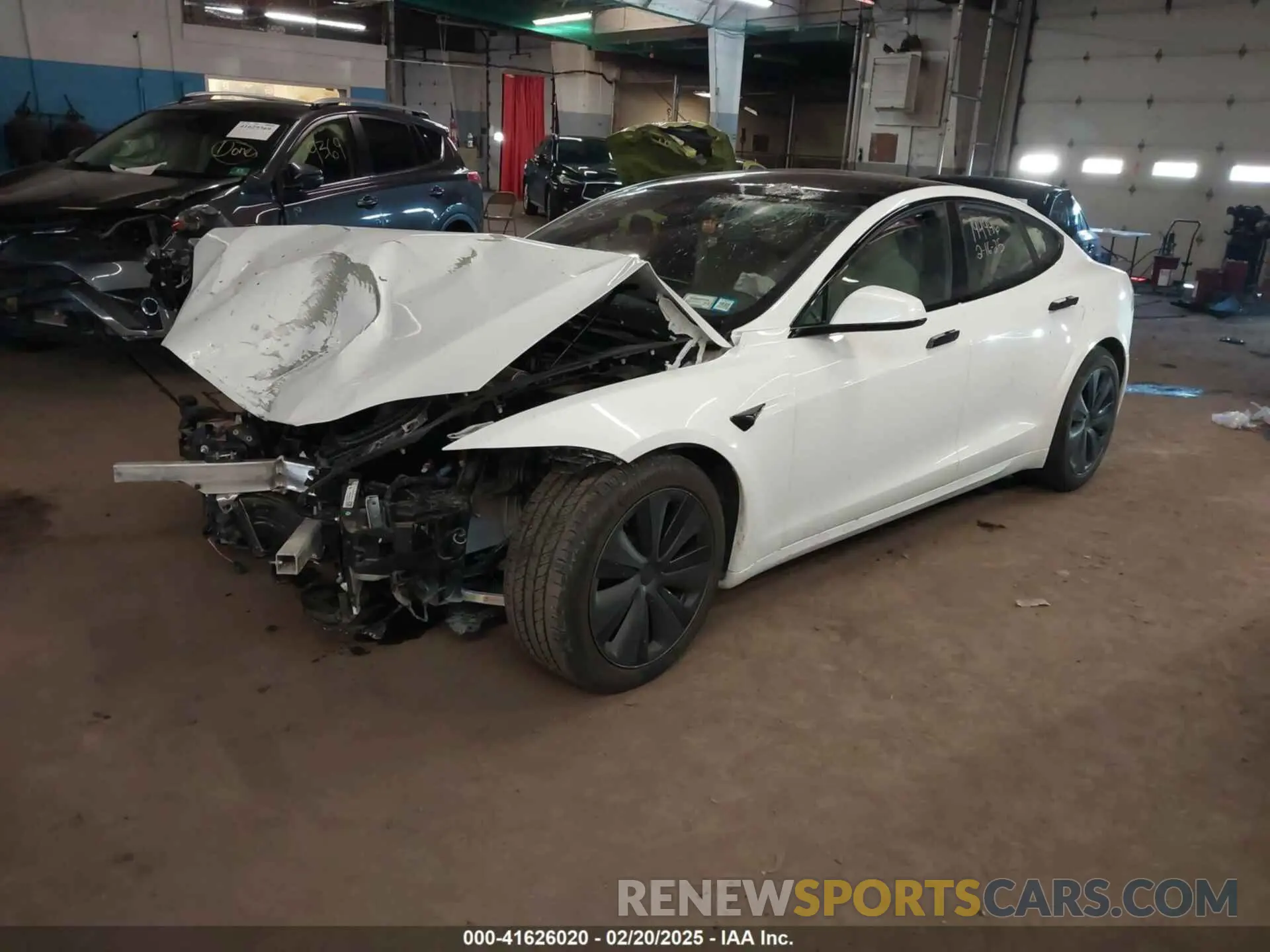 2 Photograph of a damaged car 5YJSA1E59NF493914 TESLA MODEL S 2022