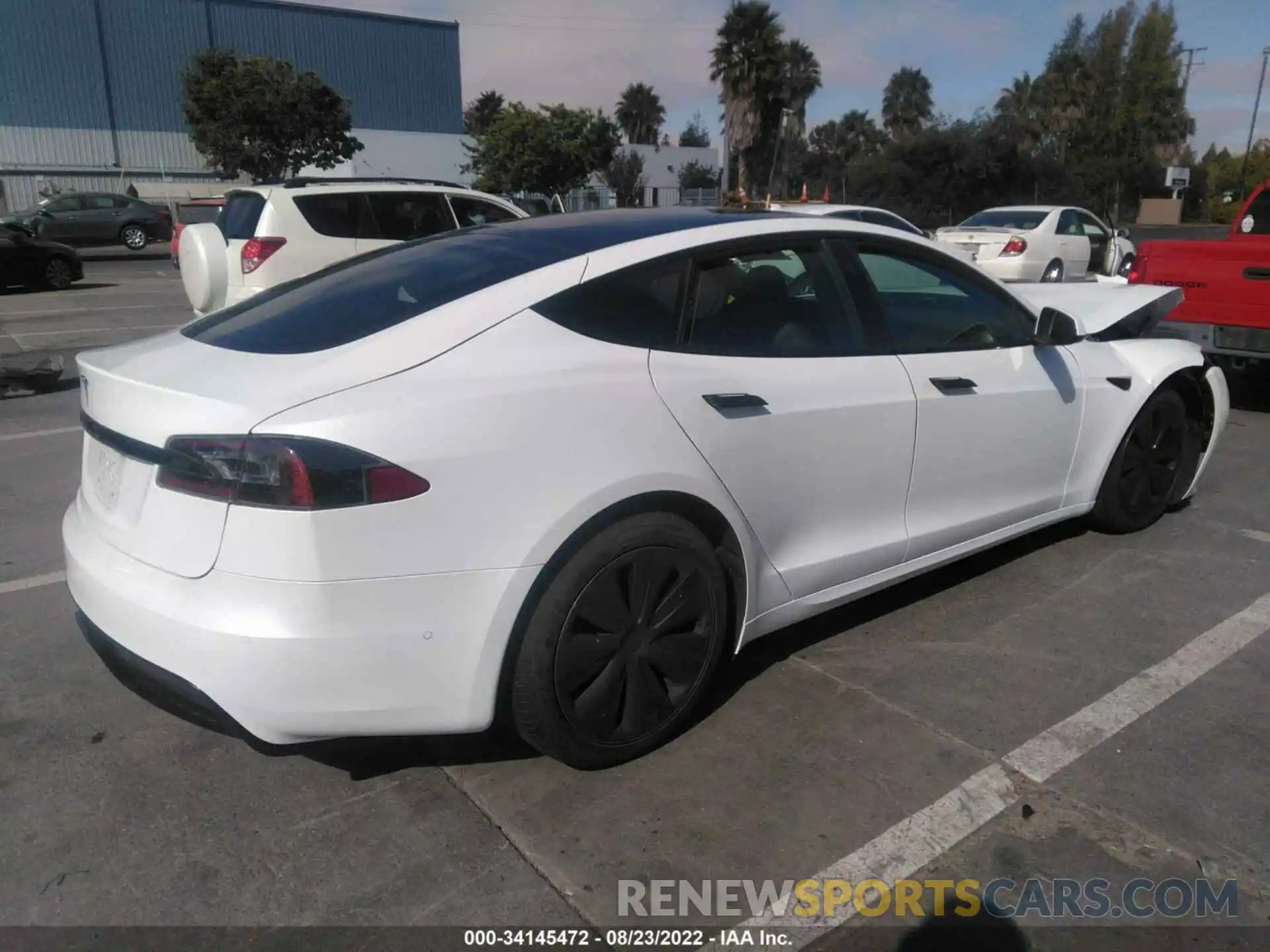 4 Photograph of a damaged car 5YJSA1E5XNF460839 TESLA MODEL S 2022