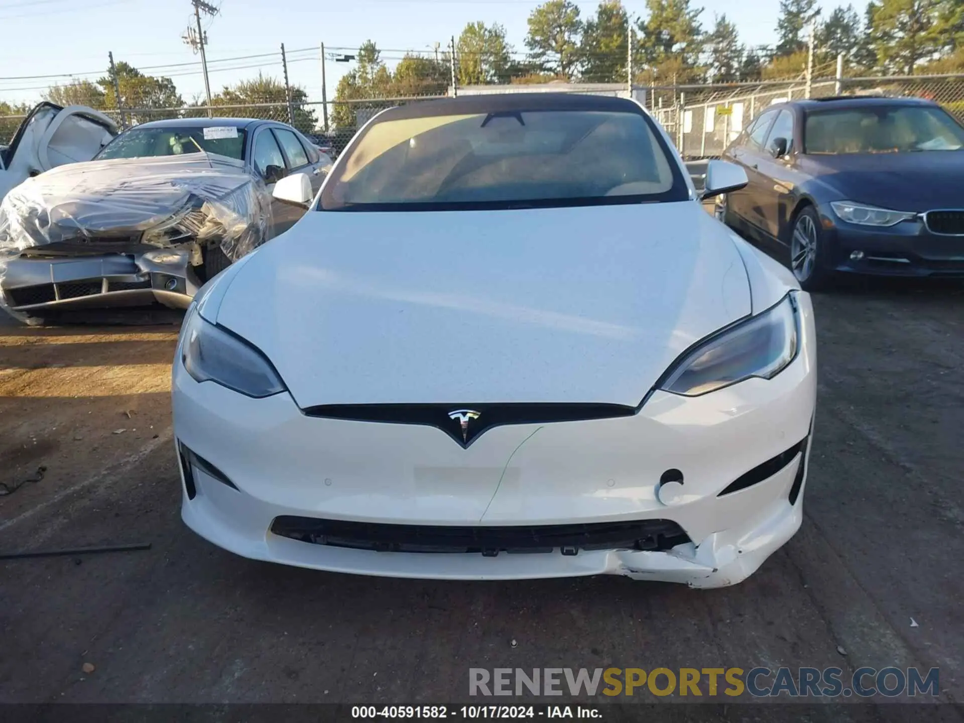 12 Photograph of a damaged car 5YJSA1E5XNF470822 TESLA MODEL S 2022