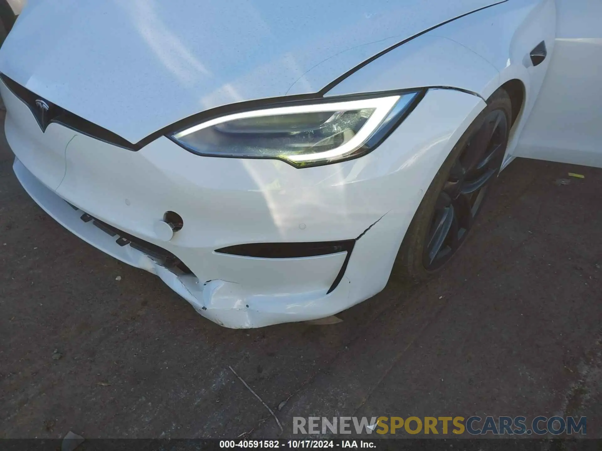 6 Photograph of a damaged car 5YJSA1E5XNF470822 TESLA MODEL S 2022