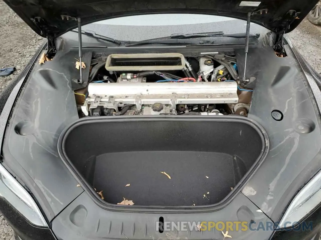 11 Photograph of a damaged car 5YJSA1E5XNF490116 TESLA MODEL S 2022