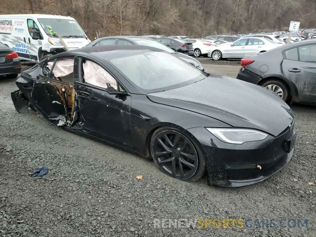 4 Photograph of a damaged car 5YJSA1E5XNF490116 TESLA MODEL S 2022