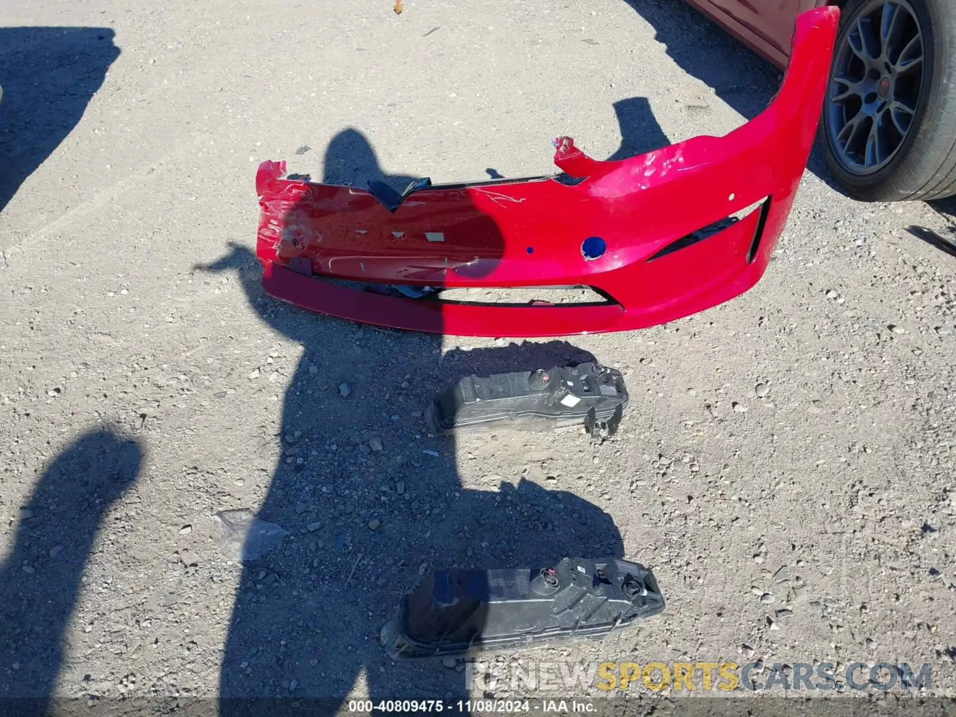 12 Photograph of a damaged car 5YJSA1E5XNF494103 TESLA MODEL S 2022
