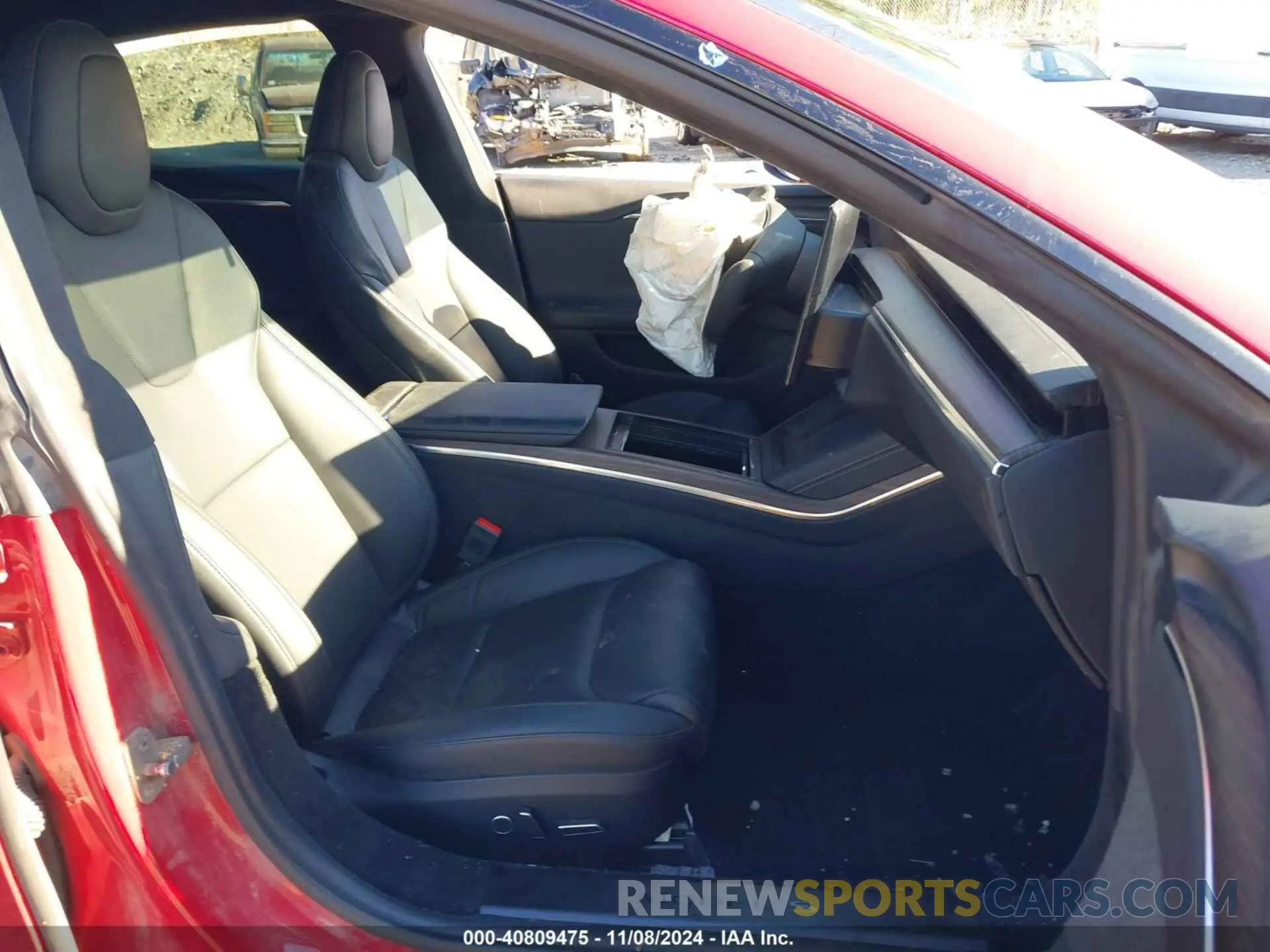 5 Photograph of a damaged car 5YJSA1E5XNF494103 TESLA MODEL S 2022