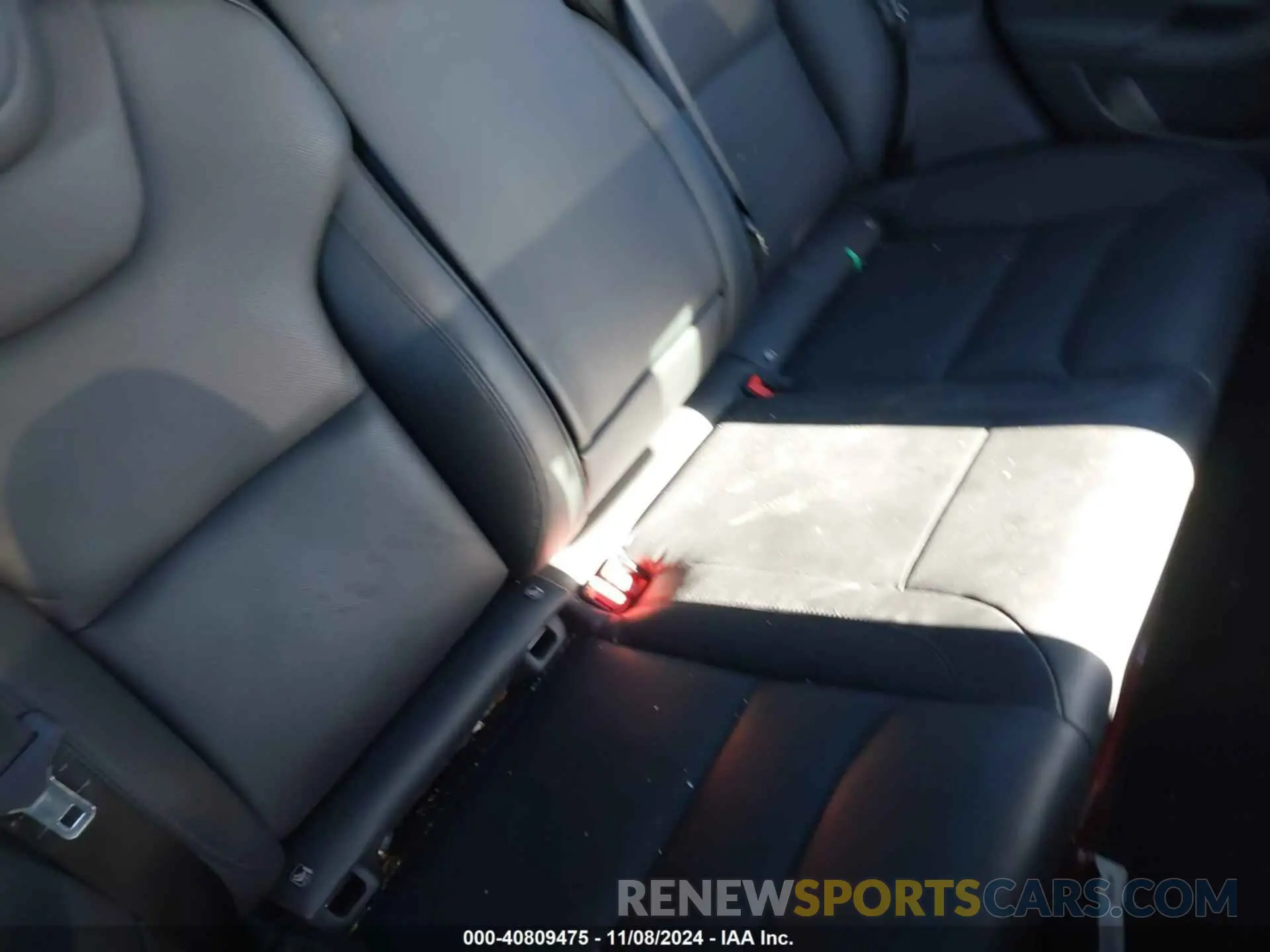 8 Photograph of a damaged car 5YJSA1E5XNF494103 TESLA MODEL S 2022