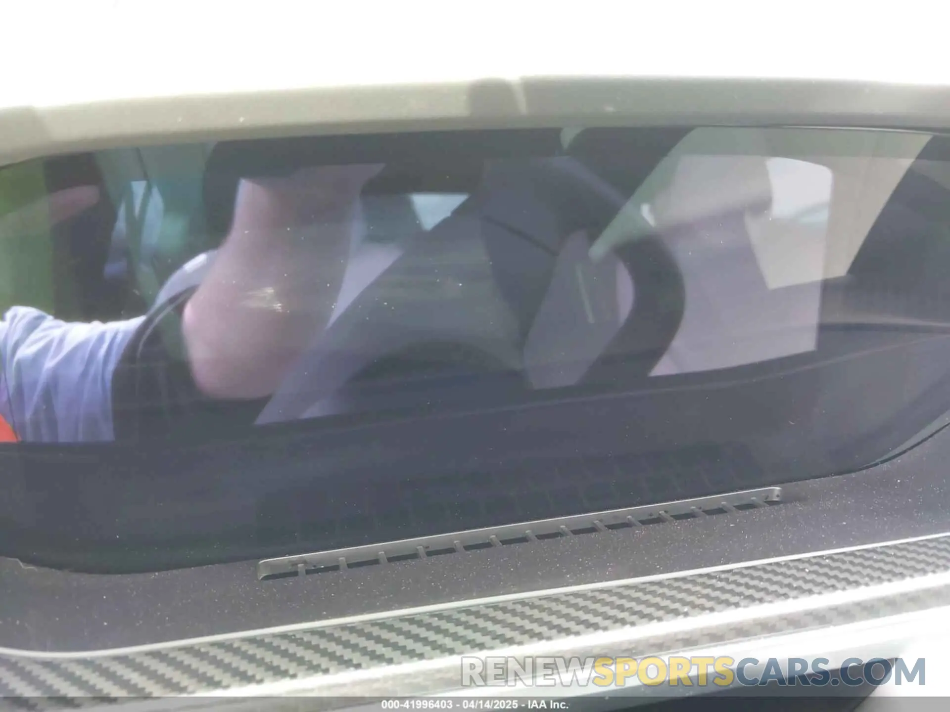 15 Photograph of a damaged car 5YJSA1E60NF460244 TESLA MODEL S 2022