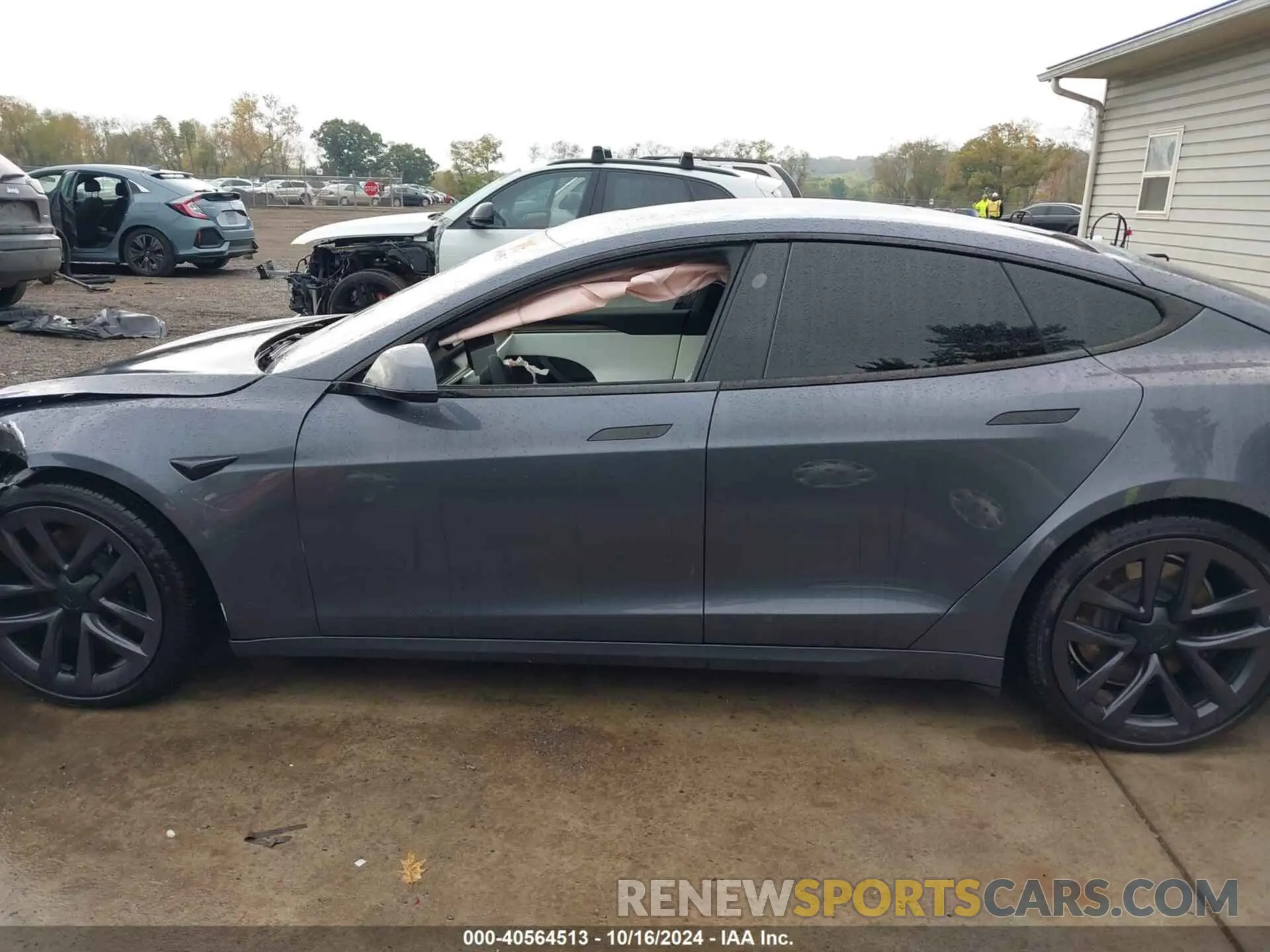15 Photograph of a damaged car 5YJSA1E60NF461717 TESLA MODEL S 2022
