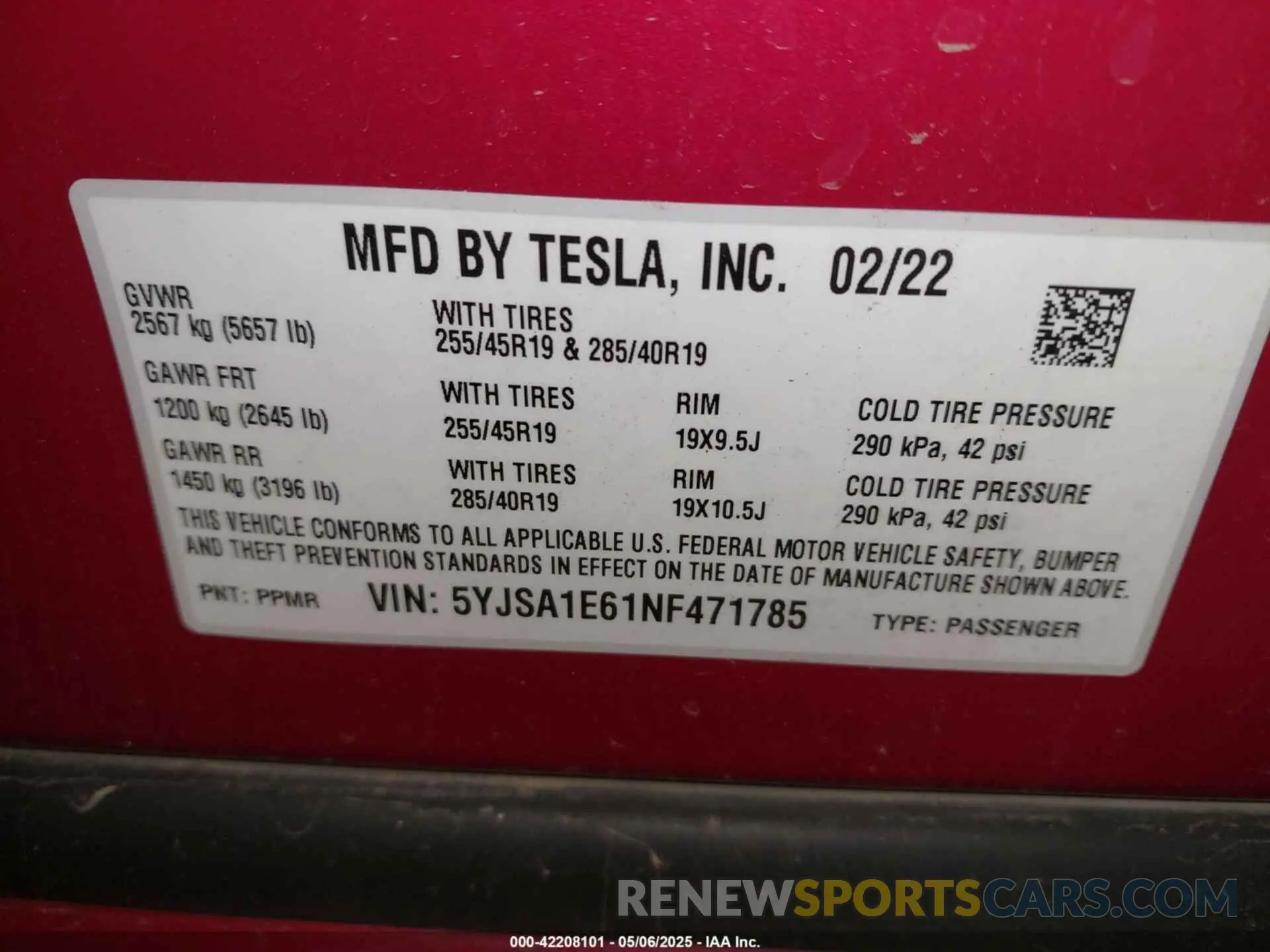 9 Photograph of a damaged car 5YJSA1E61NF471785 TESLA MODEL S 2022
