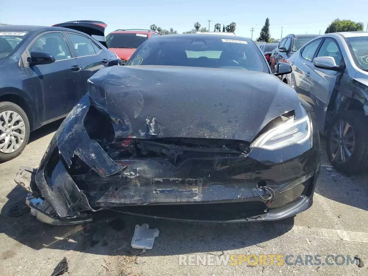 5 Photograph of a damaged car 5YJSA1E62NF471696 TESLA MODEL S 2022