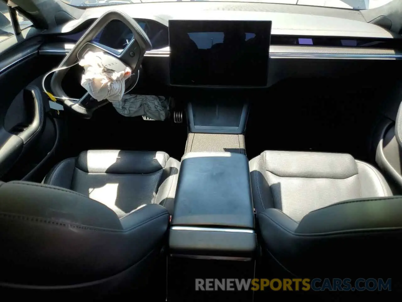 8 Photograph of a damaged car 5YJSA1E62NF471696 TESLA MODEL S 2022