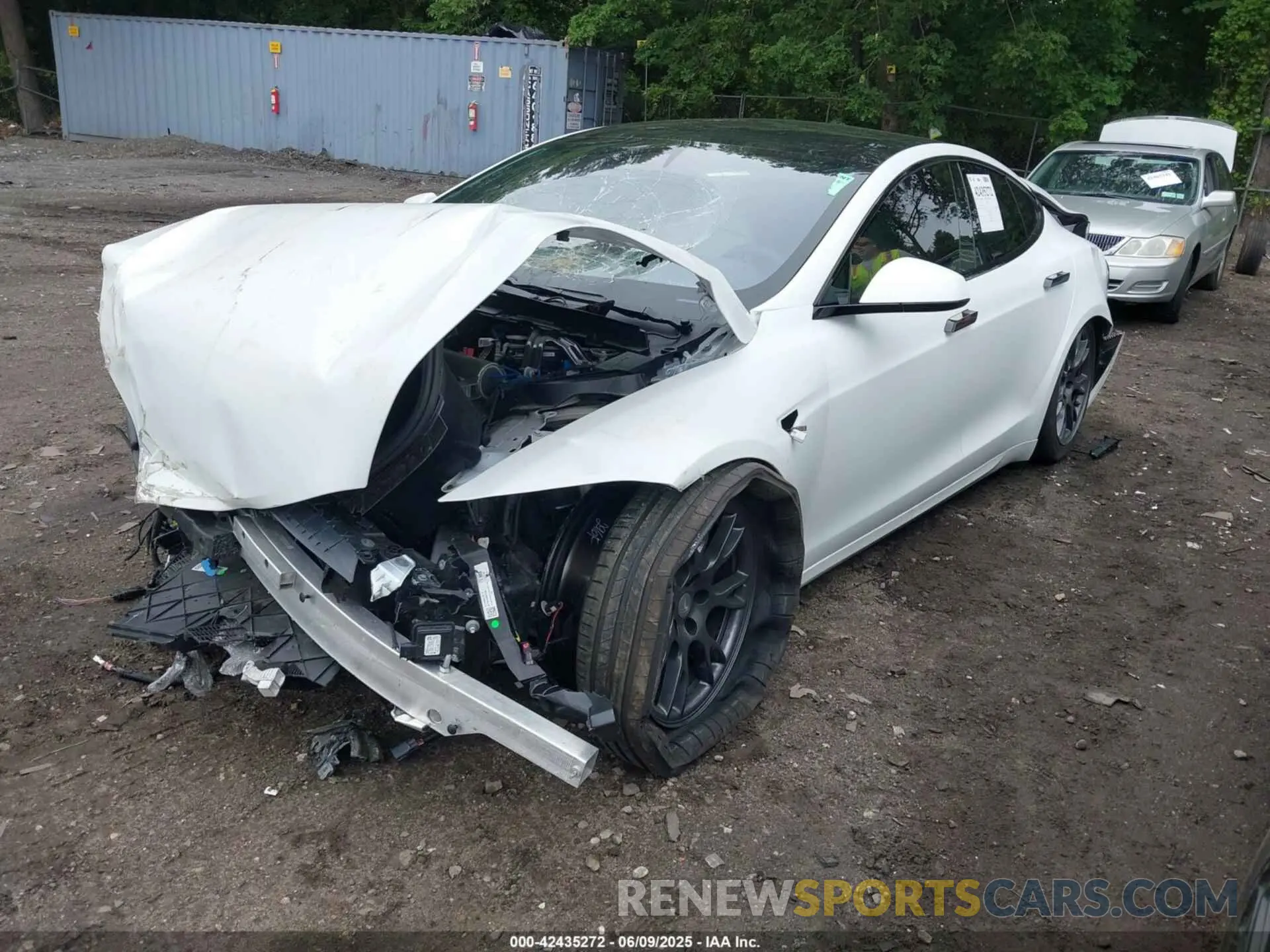 2 Photograph of a damaged car 5YJSA1E62NF487719 TESLA MODEL S 2022