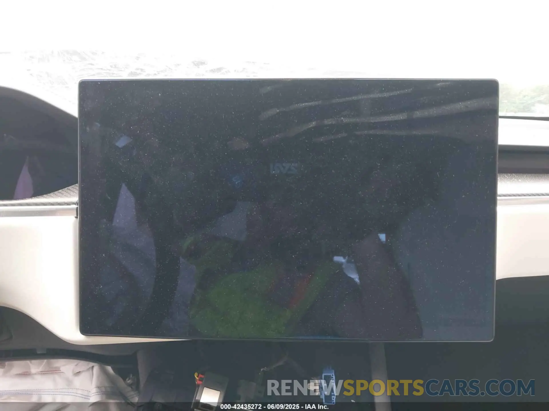 7 Photograph of a damaged car 5YJSA1E62NF487719 TESLA MODEL S 2022