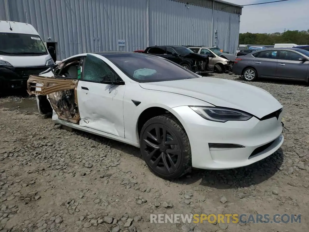4 Photograph of a damaged car 5YJSA1E63NF460643 TESLA MODEL S 2022