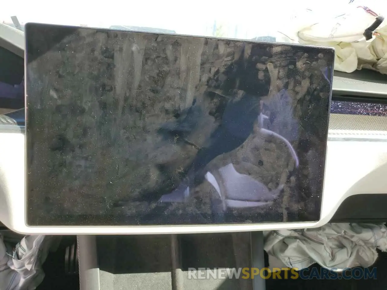 9 Photograph of a damaged car 5YJSA1E63NF460643 TESLA MODEL S 2022