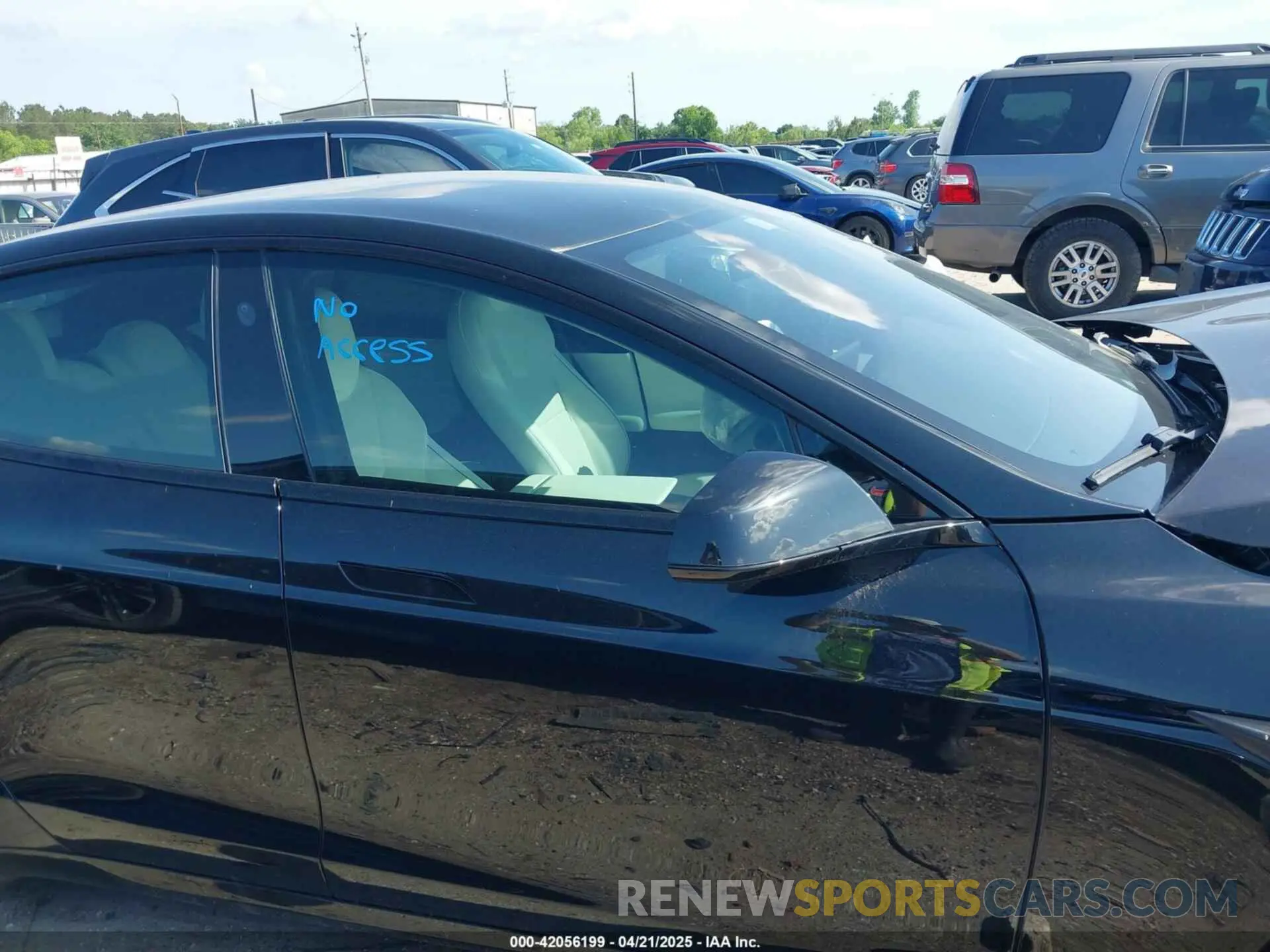 12 Photograph of a damaged car 5YJSA1E63NF478351 TESLA MODEL S 2022