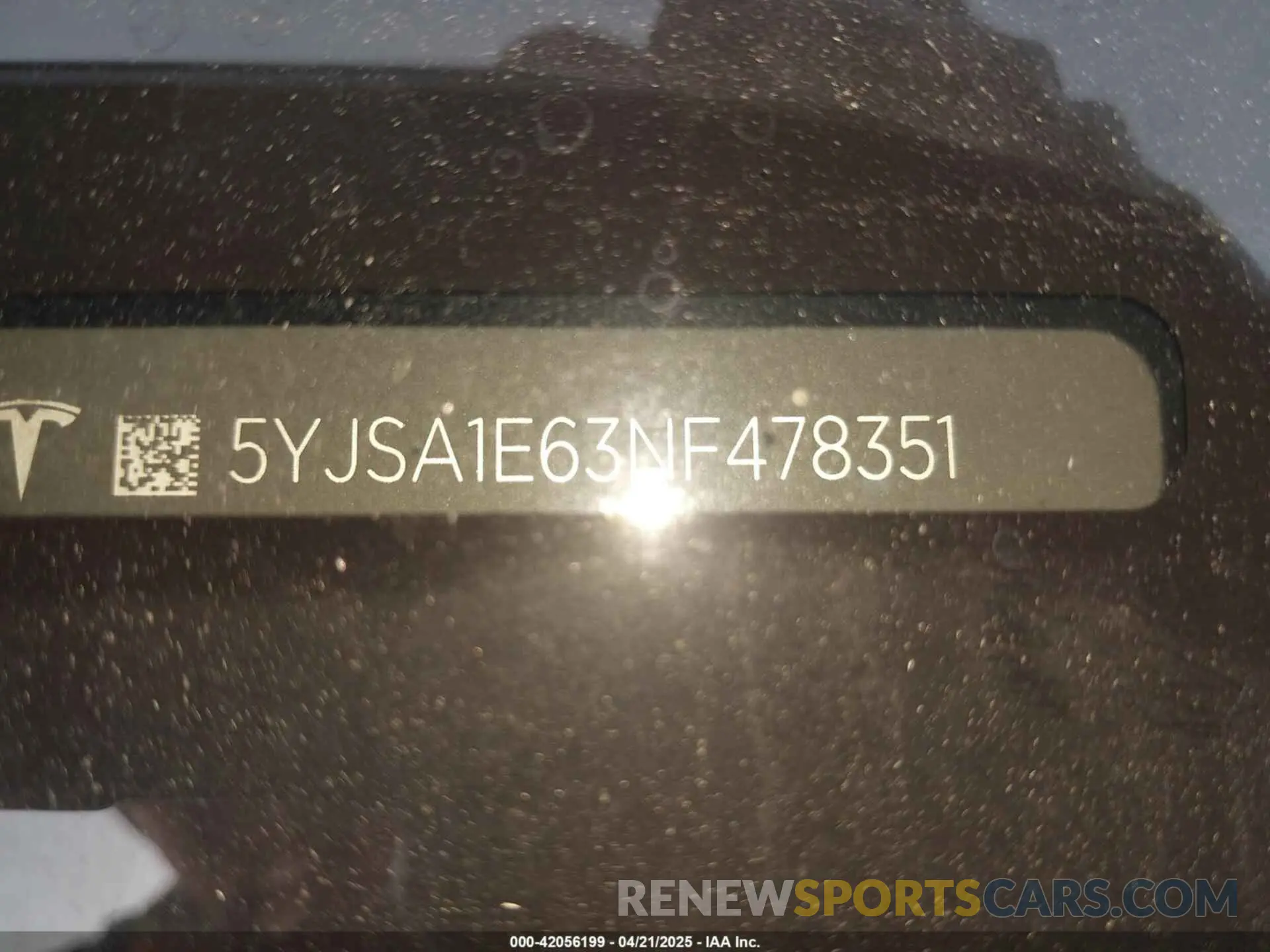 9 Photograph of a damaged car 5YJSA1E63NF478351 TESLA MODEL S 2022
