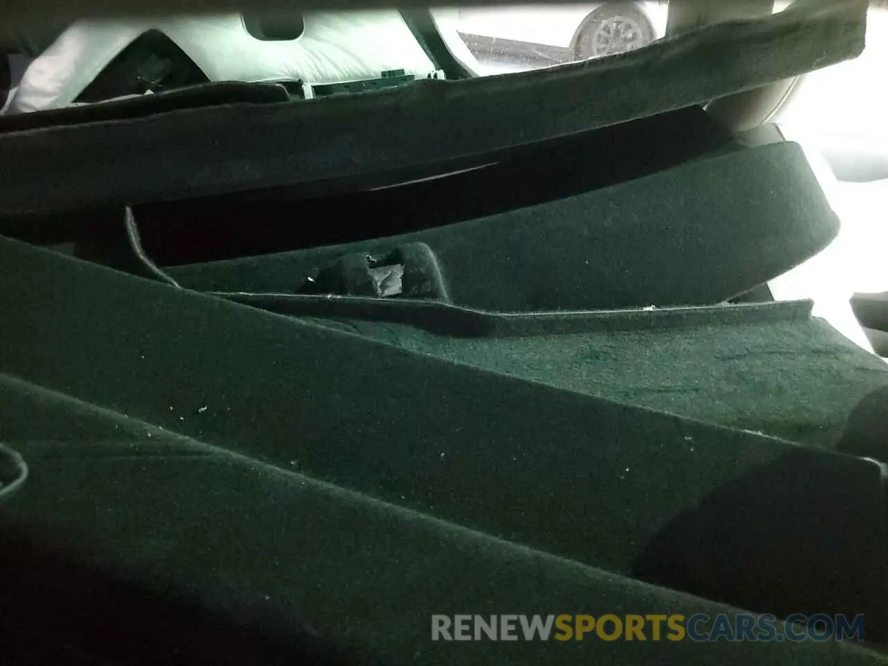 10 Photograph of a damaged car 5YJSA1E63NF483730 TESLA MODEL S 2022