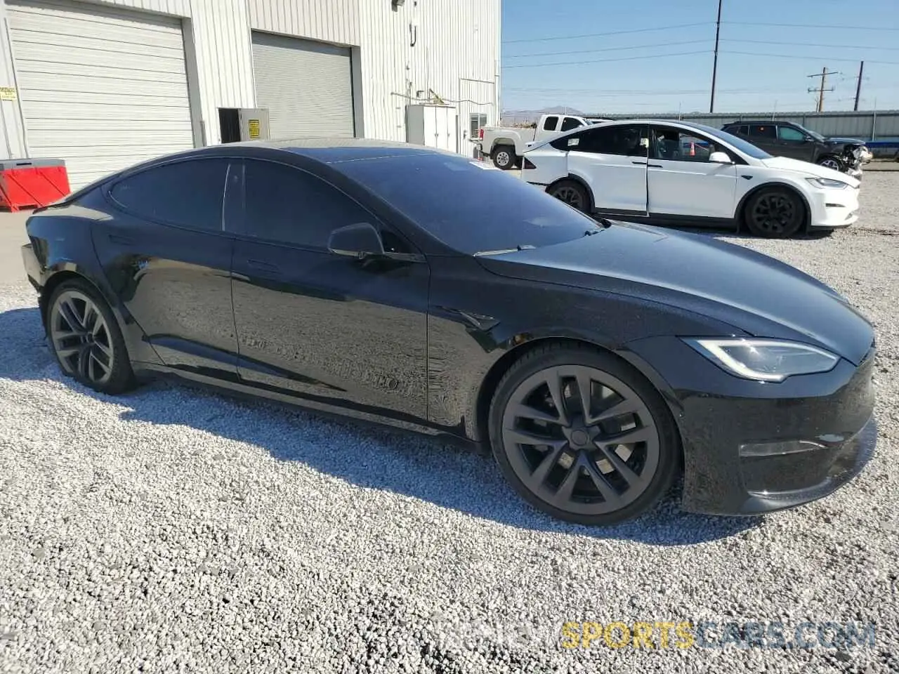 4 Photograph of a damaged car 5YJSA1E63NF483730 TESLA MODEL S 2022
