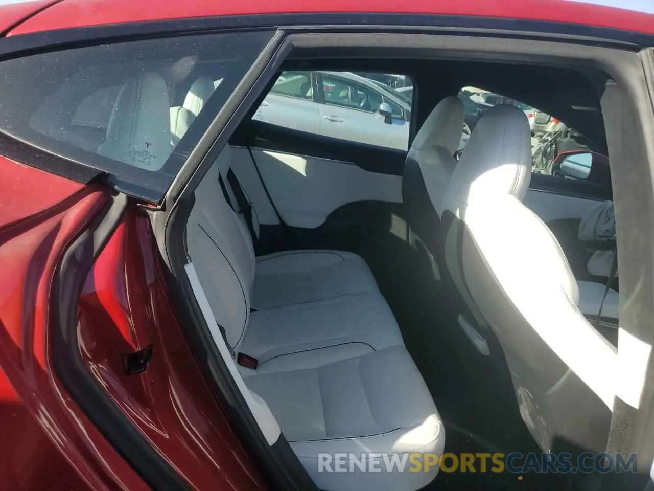 10 Photograph of a damaged car 5YJSA1E64NF459761 TESLA MODEL S 2022