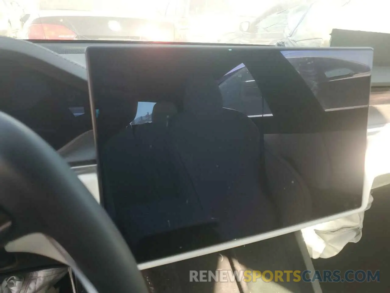 9 Photograph of a damaged car 5YJSA1E64NF459761 TESLA MODEL S 2022