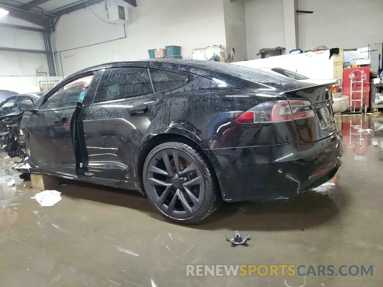 2 Photograph of a damaged car 5YJSA1E64NF466001 TESLA MODEL S 2022
