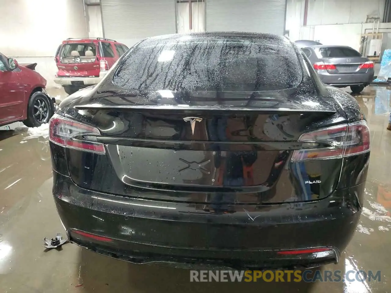6 Photograph of a damaged car 5YJSA1E64NF466001 TESLA MODEL S 2022