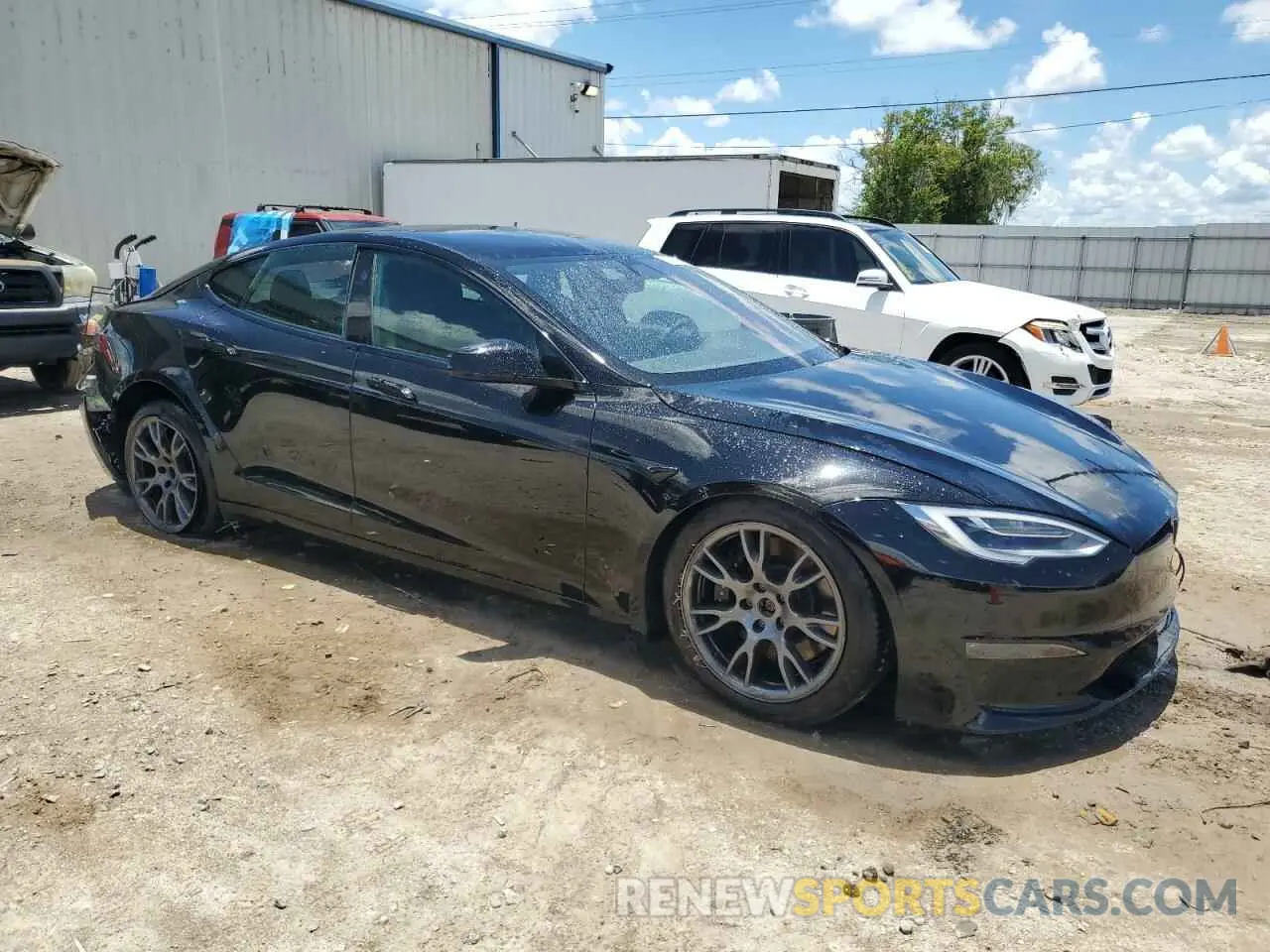 4 Photograph of a damaged car 5YJSA1E64NF469304 TESLA MODEL S 2022