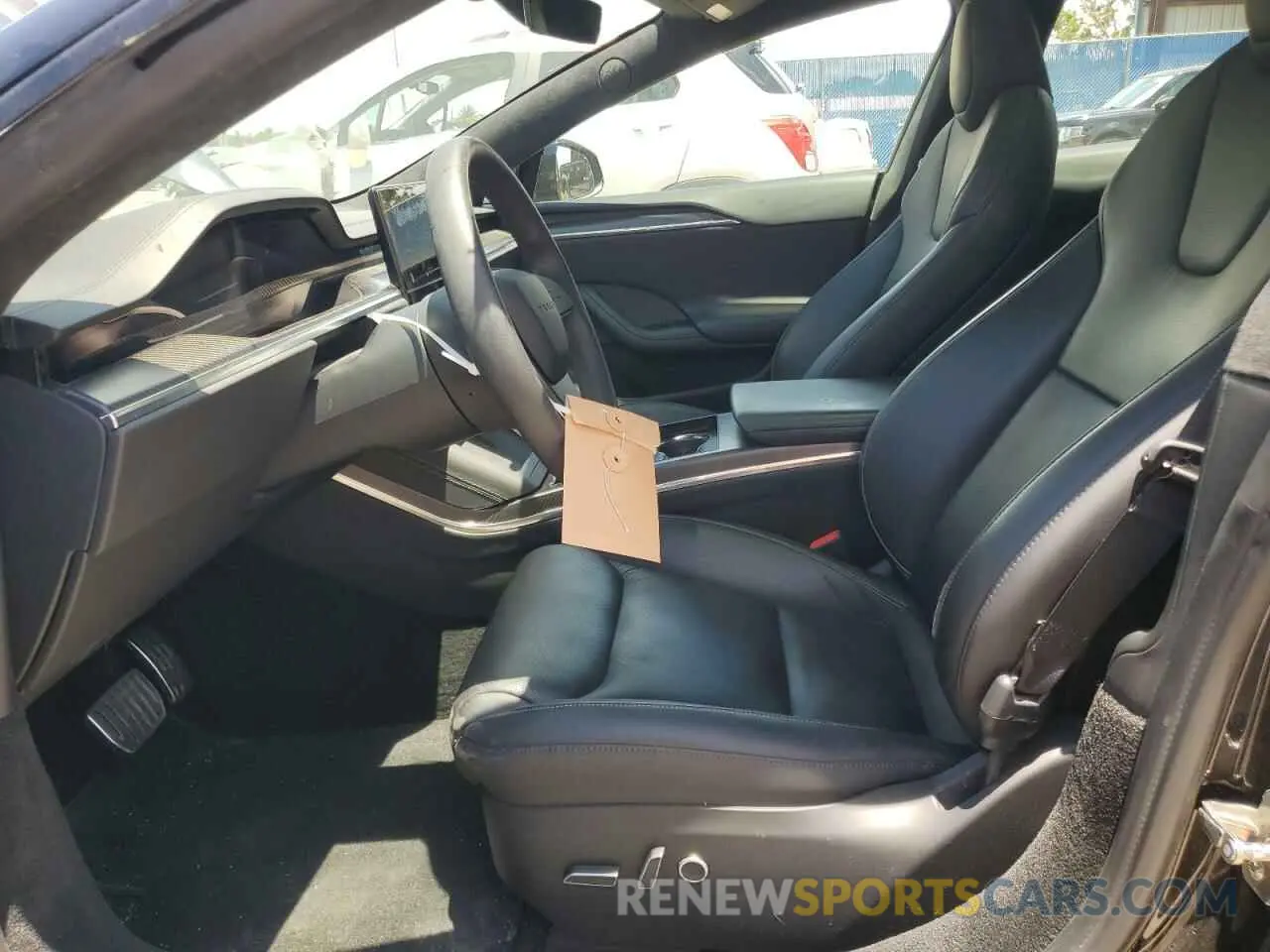 7 Photograph of a damaged car 5YJSA1E64NF469304 TESLA MODEL S 2022