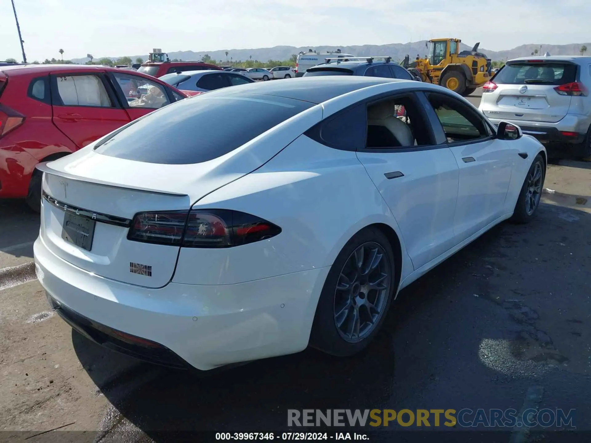 4 Photograph of a damaged car 5YJSA1E64NF474034 TESLA MODEL S 2022