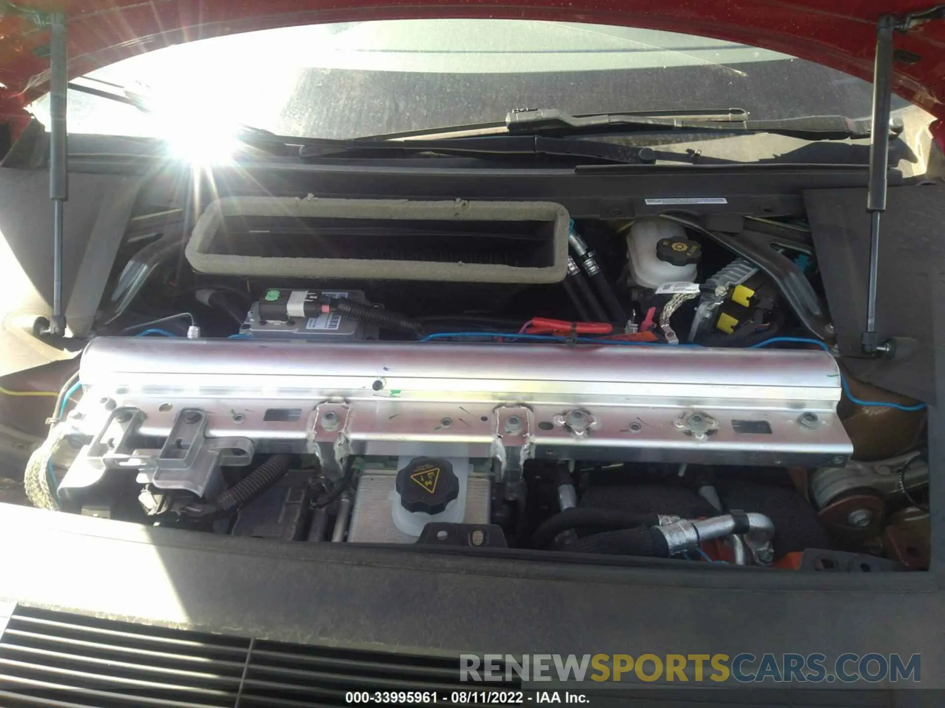 10 Photograph of a damaged car 5YJSA1E64NF477130 TESLA MODEL S 2022