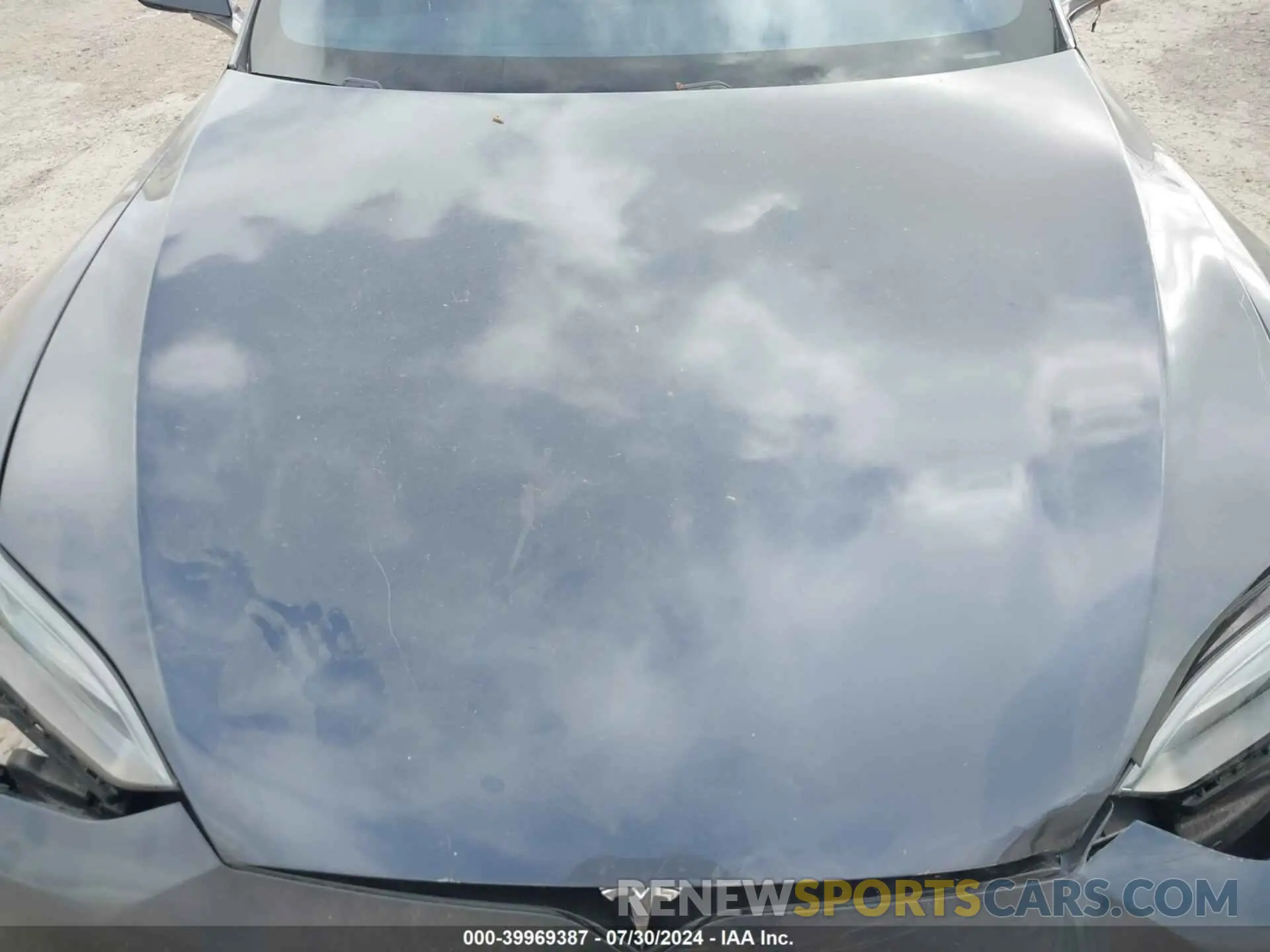 10 Photograph of a damaged car 5YJSA1E64NF480383 TESLA MODEL S 2022