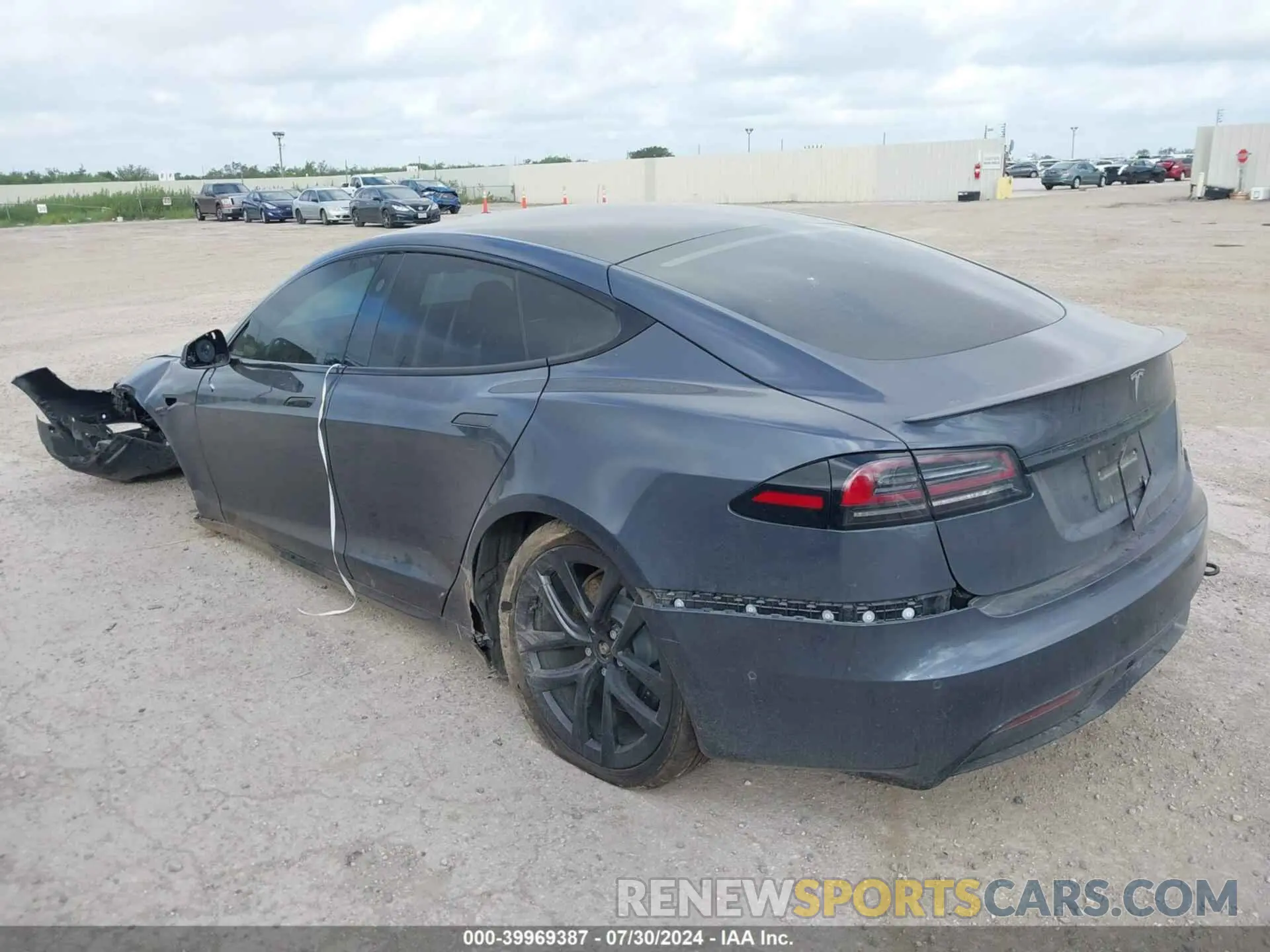 3 Photograph of a damaged car 5YJSA1E64NF480383 TESLA MODEL S 2022