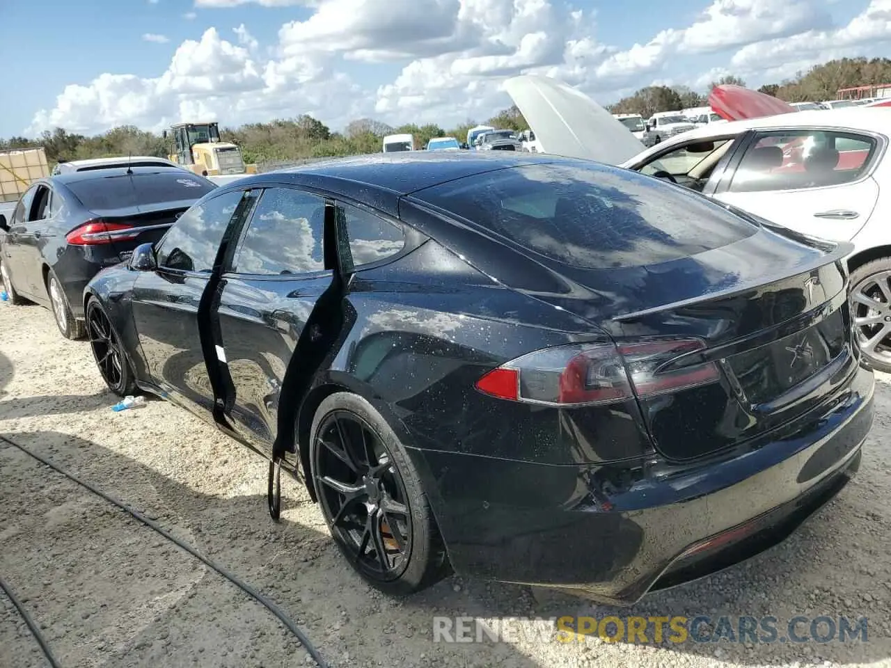 2 Photograph of a damaged car 5YJSA1E65NF458683 TESLA MODEL S 2022