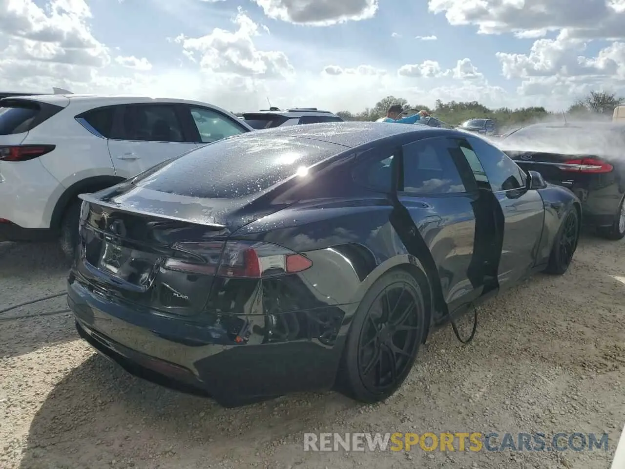 3 Photograph of a damaged car 5YJSA1E65NF458683 TESLA MODEL S 2022