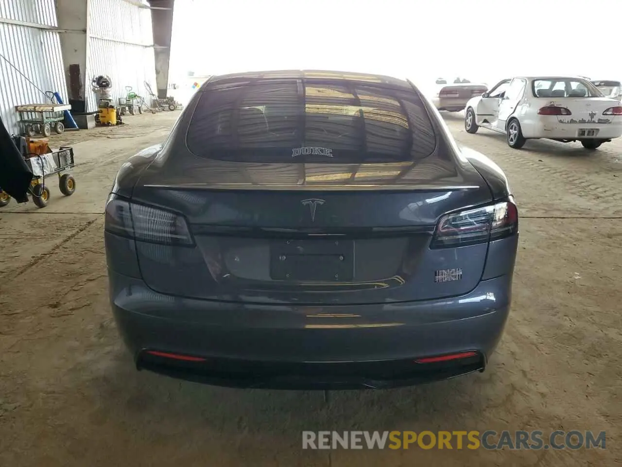 6 Photograph of a damaged car 5YJSA1E66NF480112 TESLA MODEL S 2022