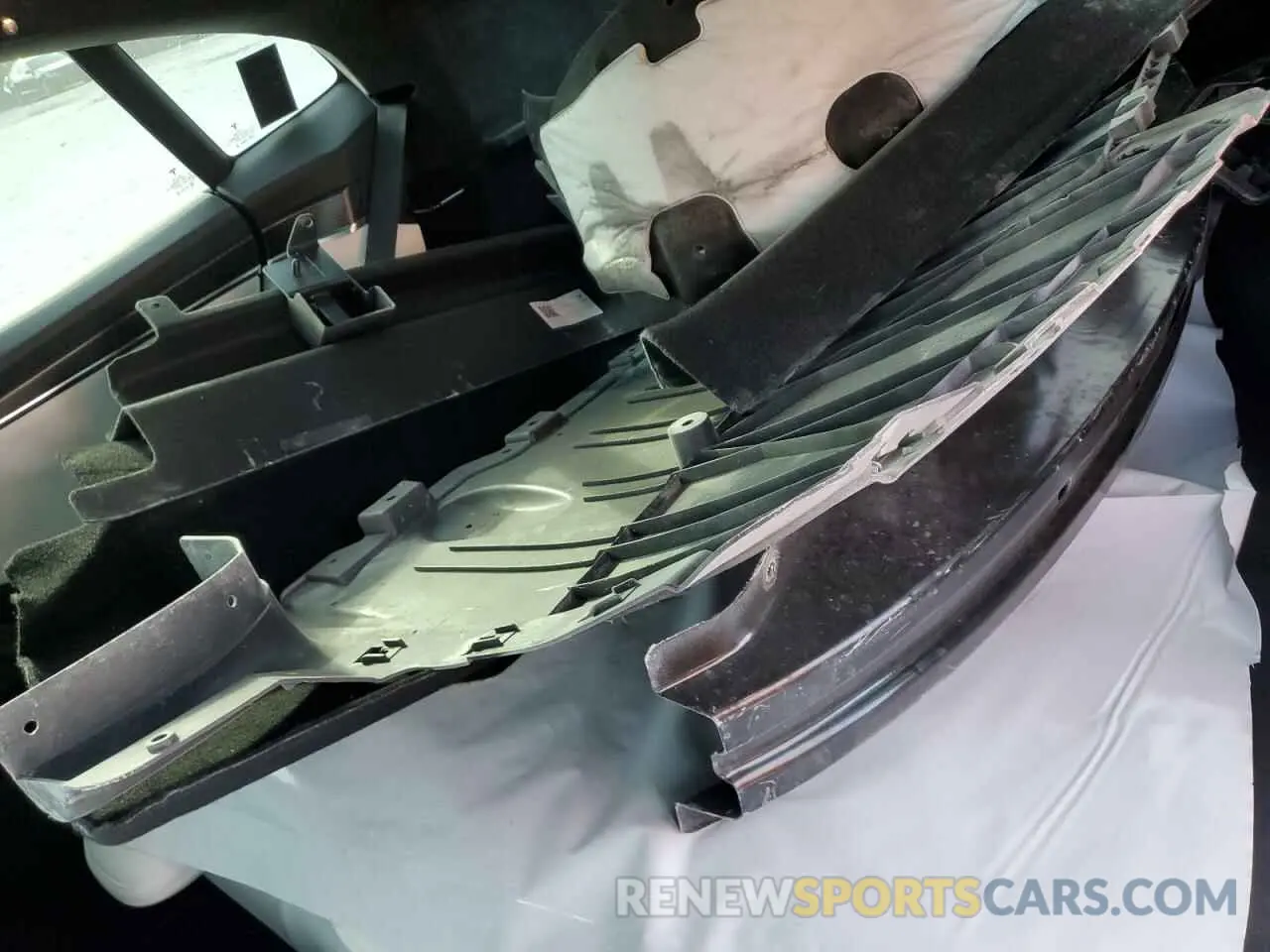 12 Photograph of a damaged car 5YJSA1E68NF459665 TESLA MODEL S 2022