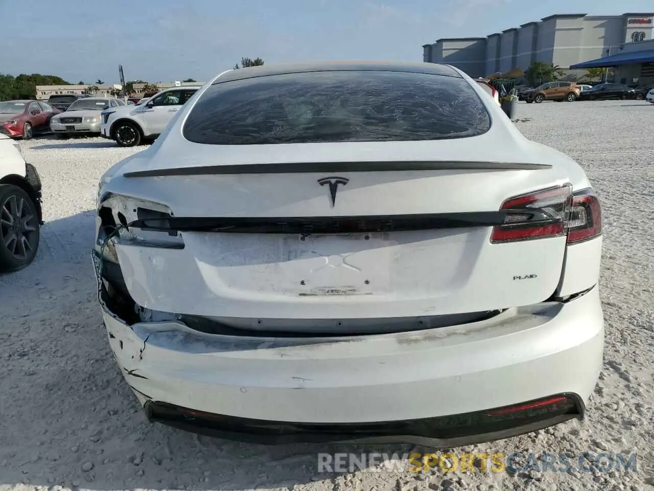 6 Photograph of a damaged car 5YJSA1E68NF459665 TESLA MODEL S 2022