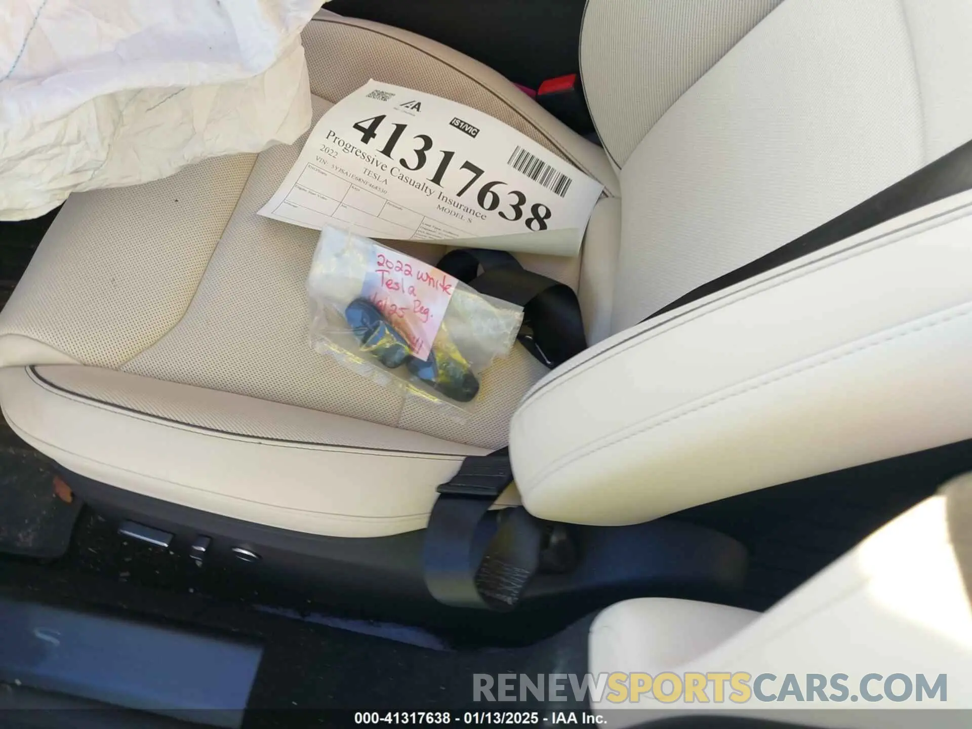 11 Photograph of a damaged car 5YJSA1E68NF468530 TESLA MODEL S 2022