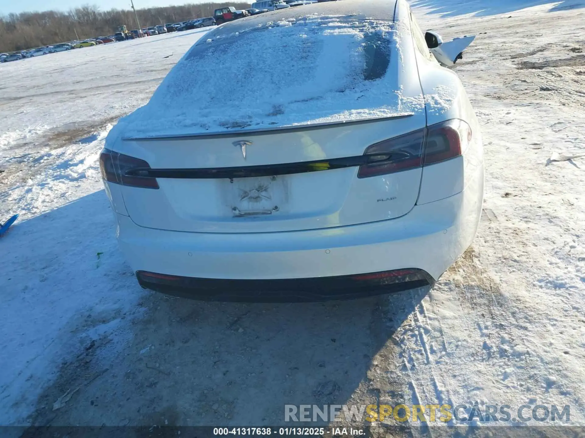 16 Photograph of a damaged car 5YJSA1E68NF468530 TESLA MODEL S 2022