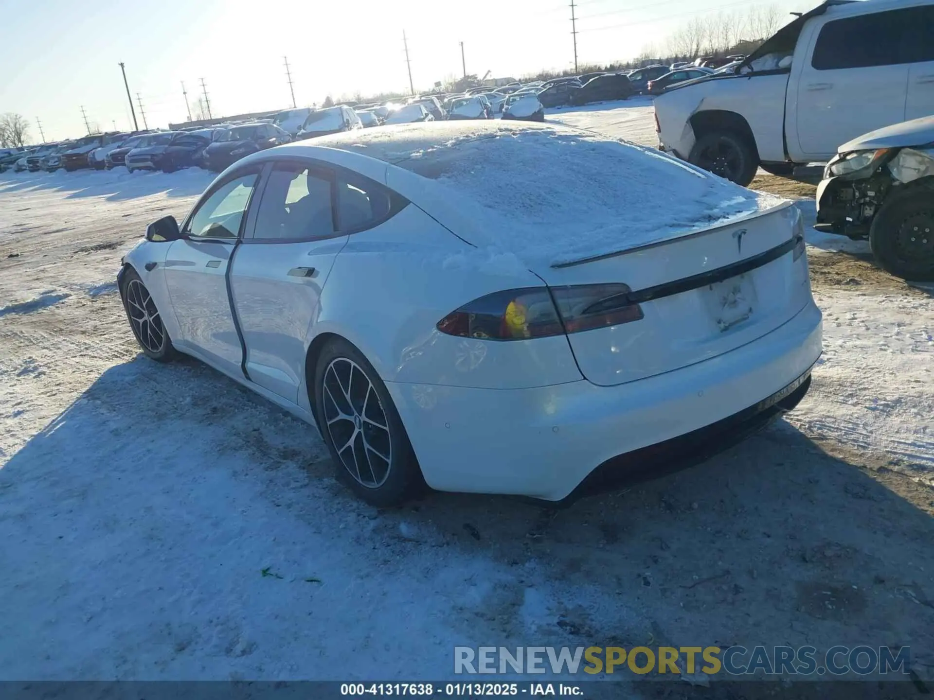 3 Photograph of a damaged car 5YJSA1E68NF468530 TESLA MODEL S 2022