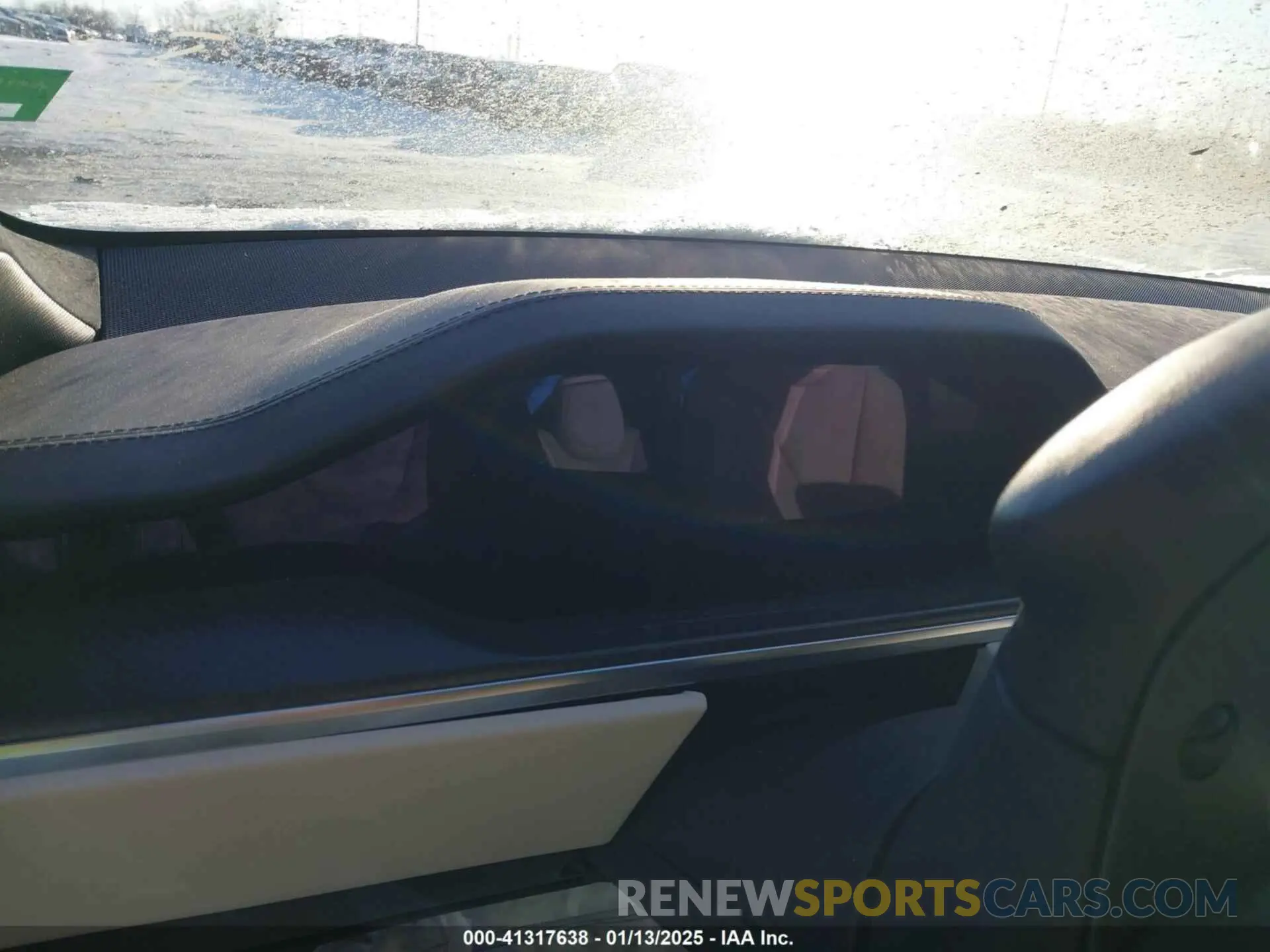 7 Photograph of a damaged car 5YJSA1E68NF468530 TESLA MODEL S 2022