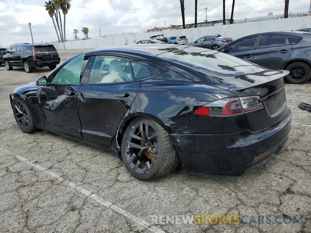 2 Photograph of a damaged car 5YJSA1E69NF460808 TESLA MODEL S 2022