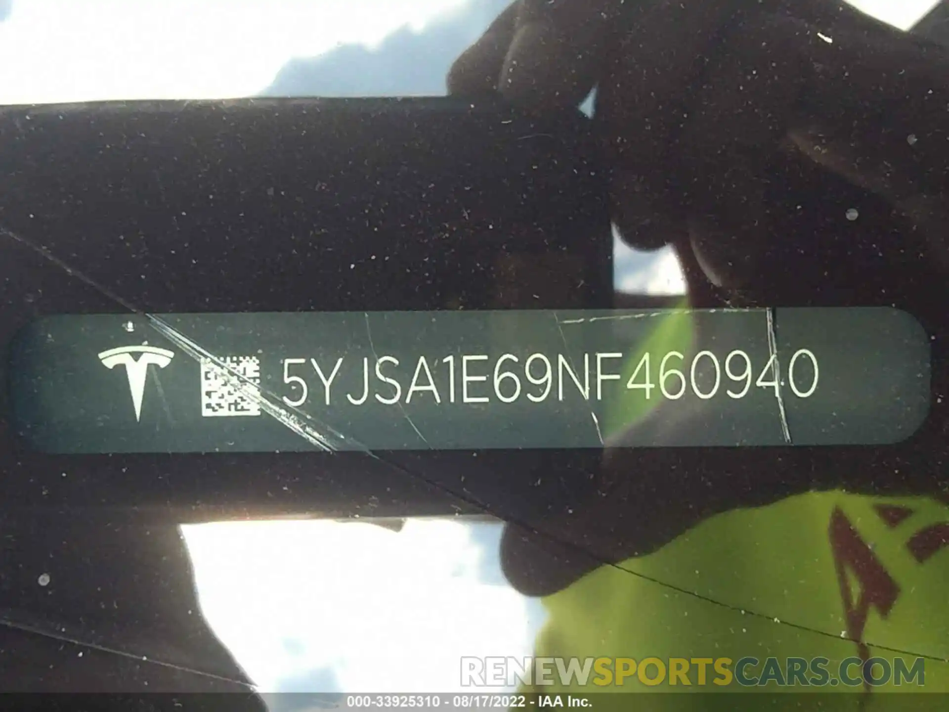 9 Photograph of a damaged car 5YJSA1E69NF460940 TESLA MODEL S 2022