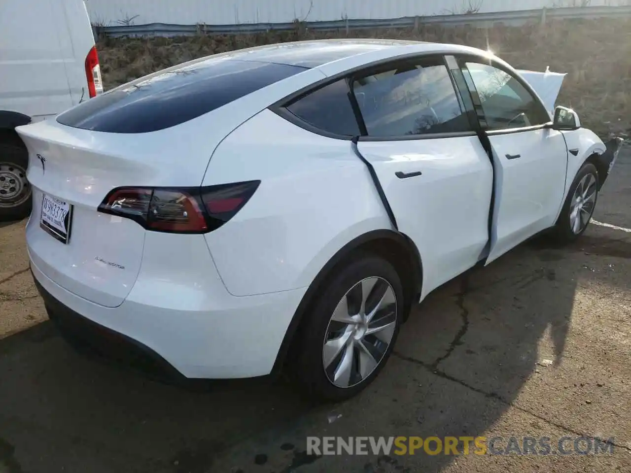 4 Photograph of a damaged car 7SAYGDEE4NF339222 TESLA MODEL S 2022