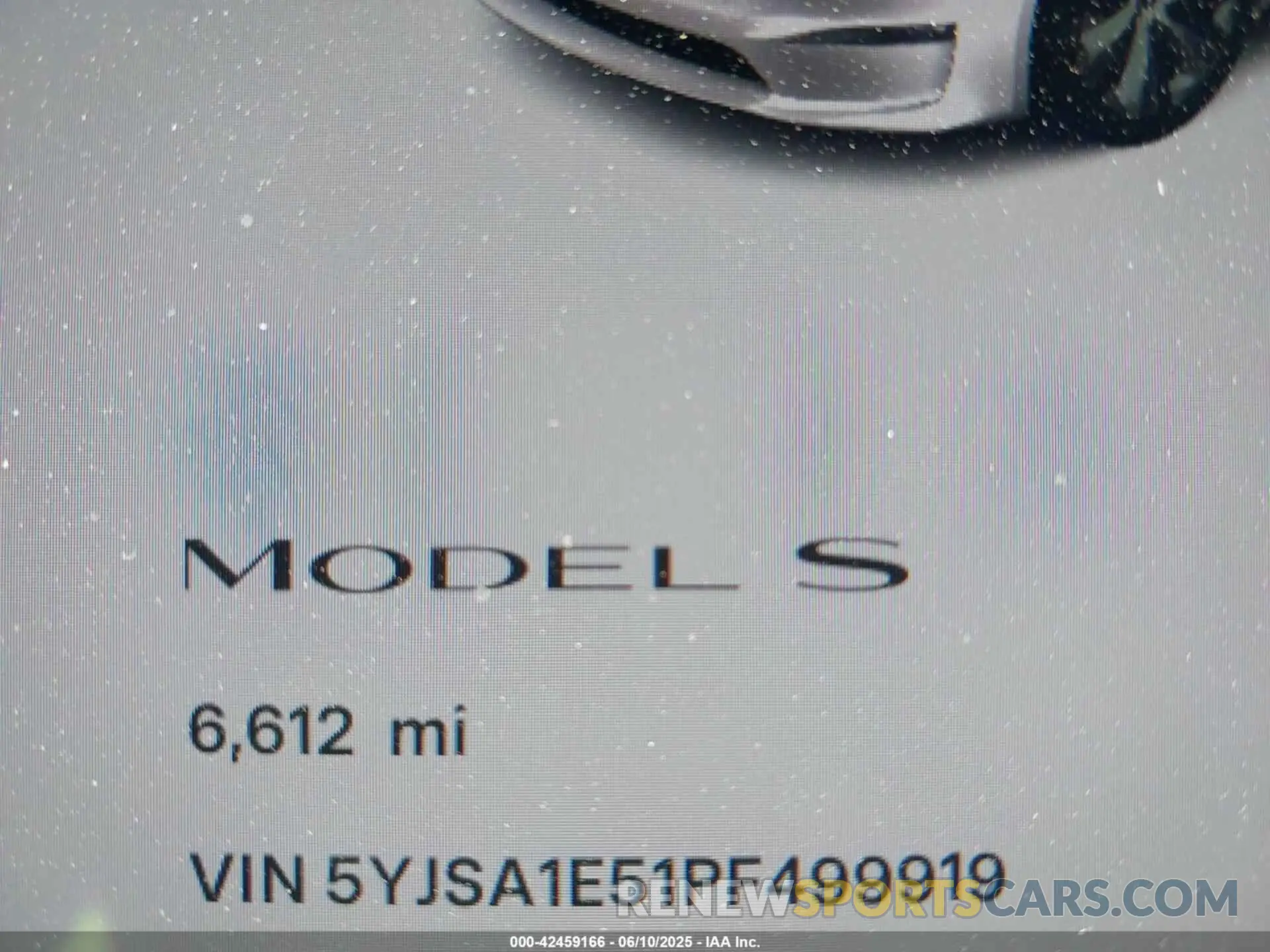 16 Photograph of a damaged car 5YJSA1E51PF499919 TESLA MODEL S 2023