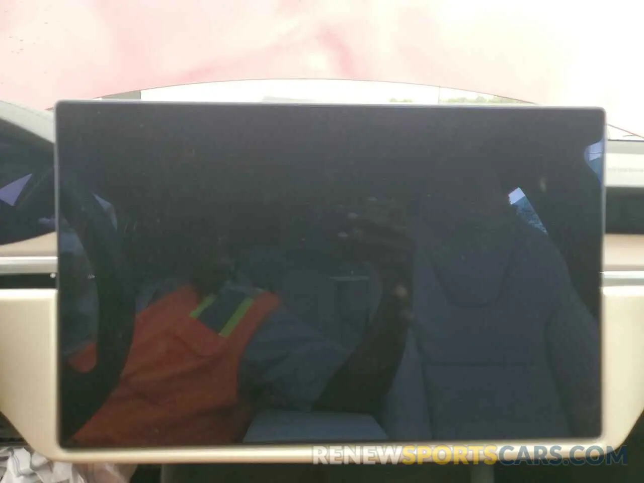 9 Photograph of a damaged car 5YJSA1E51PF525662 TESLA MODEL S 2023