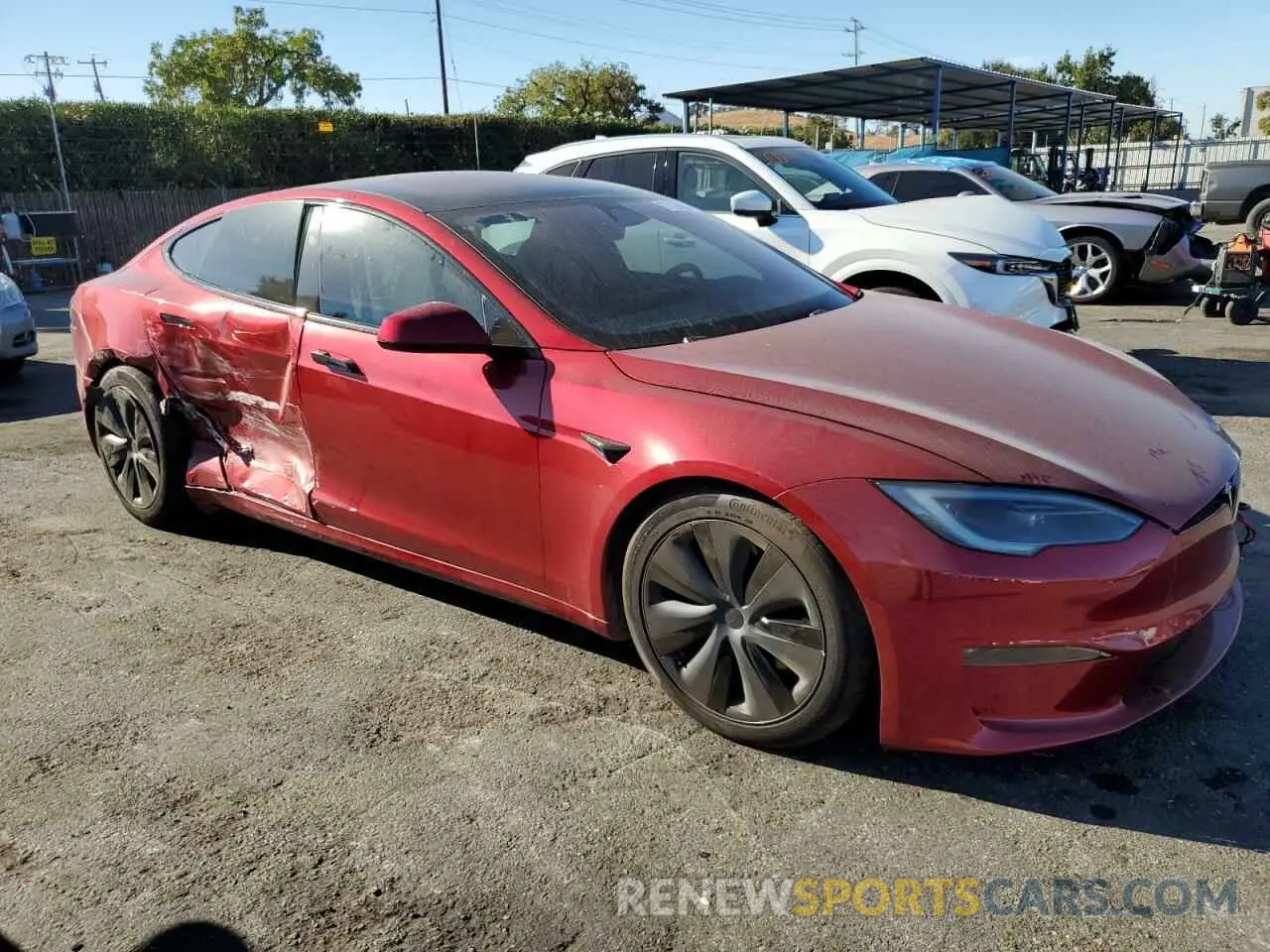 4 Photograph of a damaged car 5YJSA1E51PF529016 TESLA MODEL S 2023