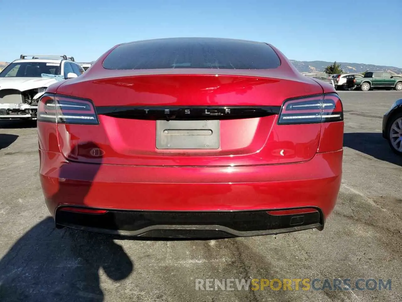 6 Photograph of a damaged car 5YJSA1E51PF529016 TESLA MODEL S 2023
